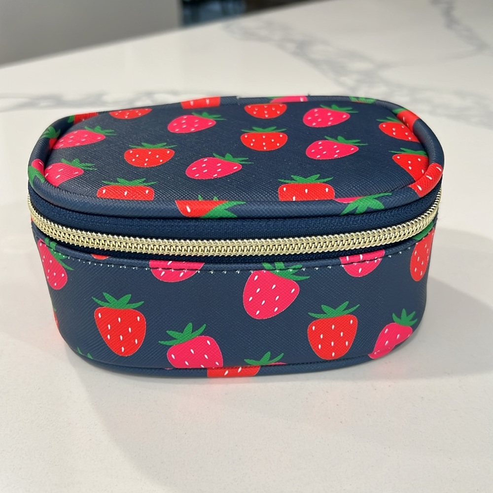🍓💊CUTE  🍓💊 Case.. - Picture 9 of 12